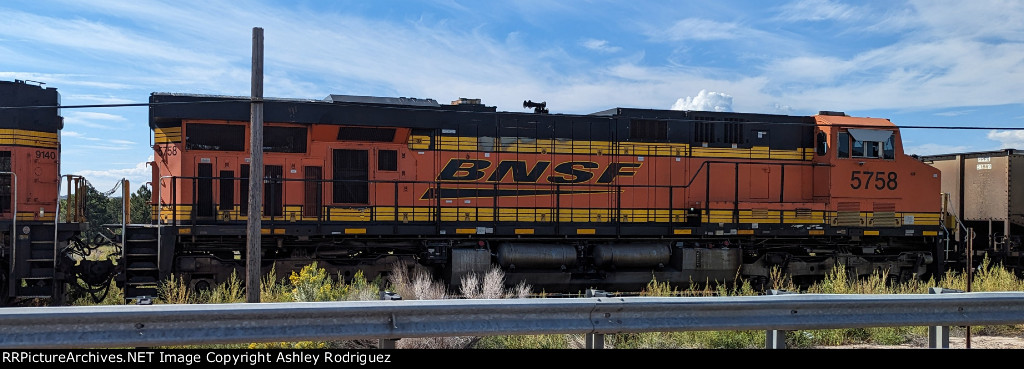 BNSF 5758